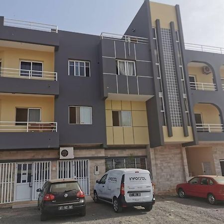 Ellen Apartamento T0 - Inforsal エスパルゴス エクステリア 写真