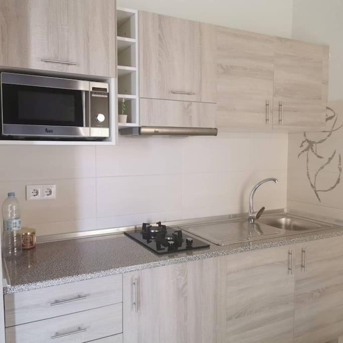 Ellen Apartamento T0 - Inforsal エスパルゴス エクステリア 写真